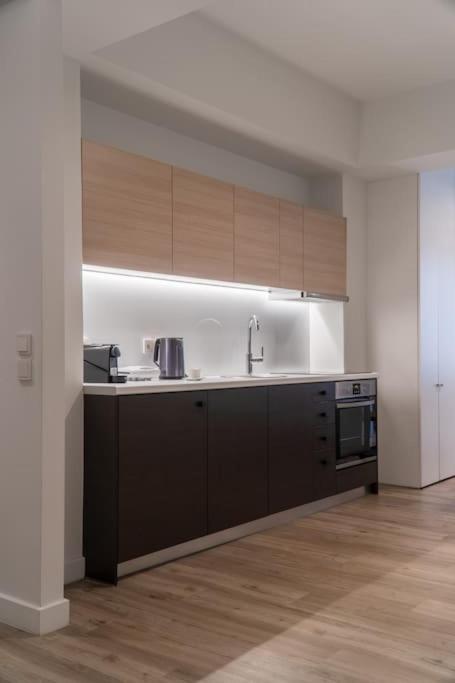 Viola Comfort Suite Athens Luaran gambar