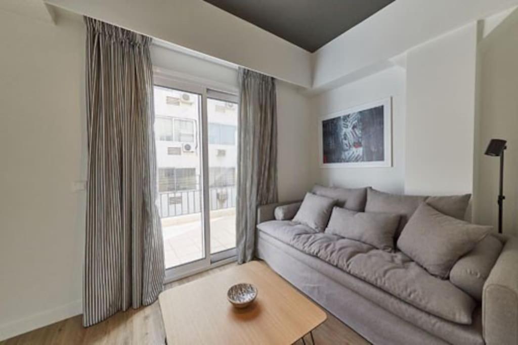 Viola Comfort Suite Athens Luaran gambar
